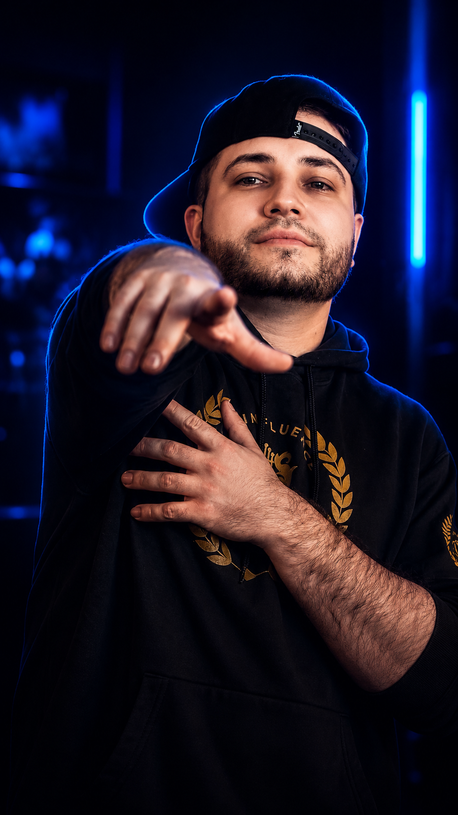DJ APOLLOW